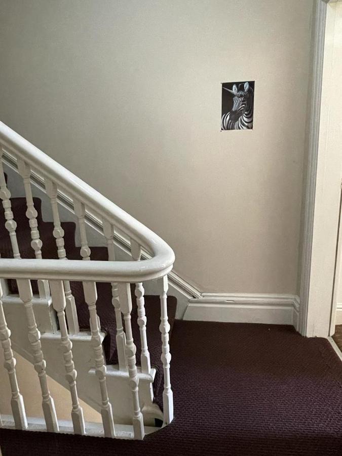 The Blue Moon Bed & Breakfast Blackpool Eksteriør bilde