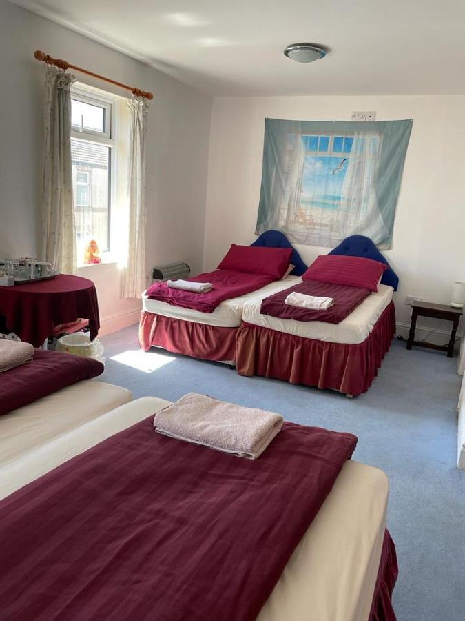 The Blue Moon Bed & Breakfast Blackpool Eksteriør bilde