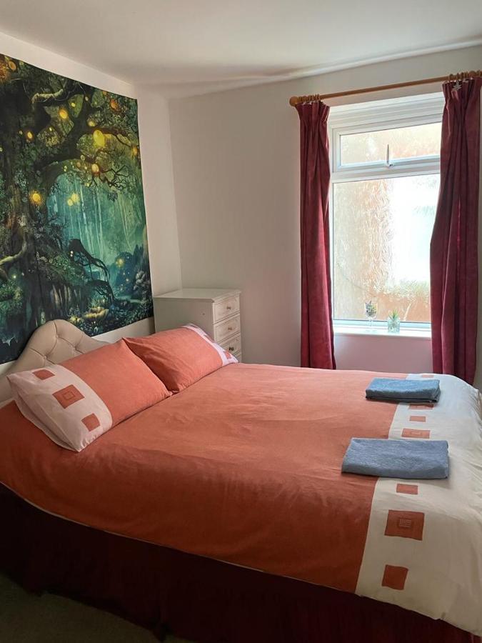 The Blue Moon Bed & Breakfast Blackpool Eksteriør bilde