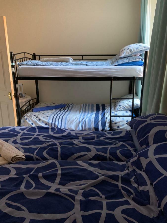 The Blue Moon Bed & Breakfast Blackpool Eksteriør bilde