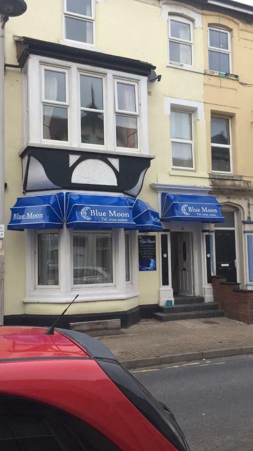 The Blue Moon Bed & Breakfast Blackpool Eksteriør bilde